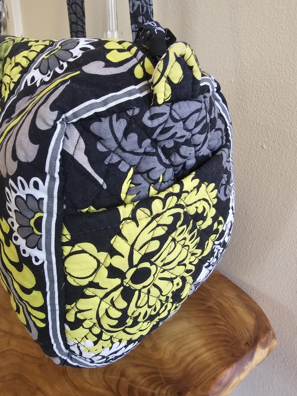 3 Piece Vera Bradley- Black, Yellow & Cream Quilted Barrel Tote with Wristlet - Picture 3 of 8